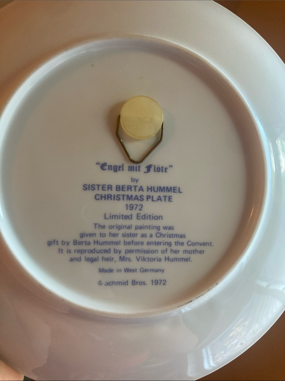 Hummel Angel Plate- Christmas 1972 - Picture 5 of 8